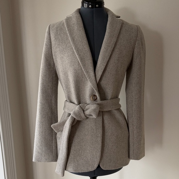 Ann Taylor Jackets & Blazers - Ann Taylor Textured Beige Blazer with Belt